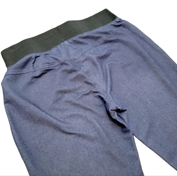 Badgley Mischka American Glamour Faux Denim Blue Leggings Size Medium - Picture 4 of 7